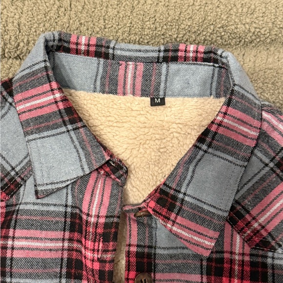 Shacket - Picture 2 of 4